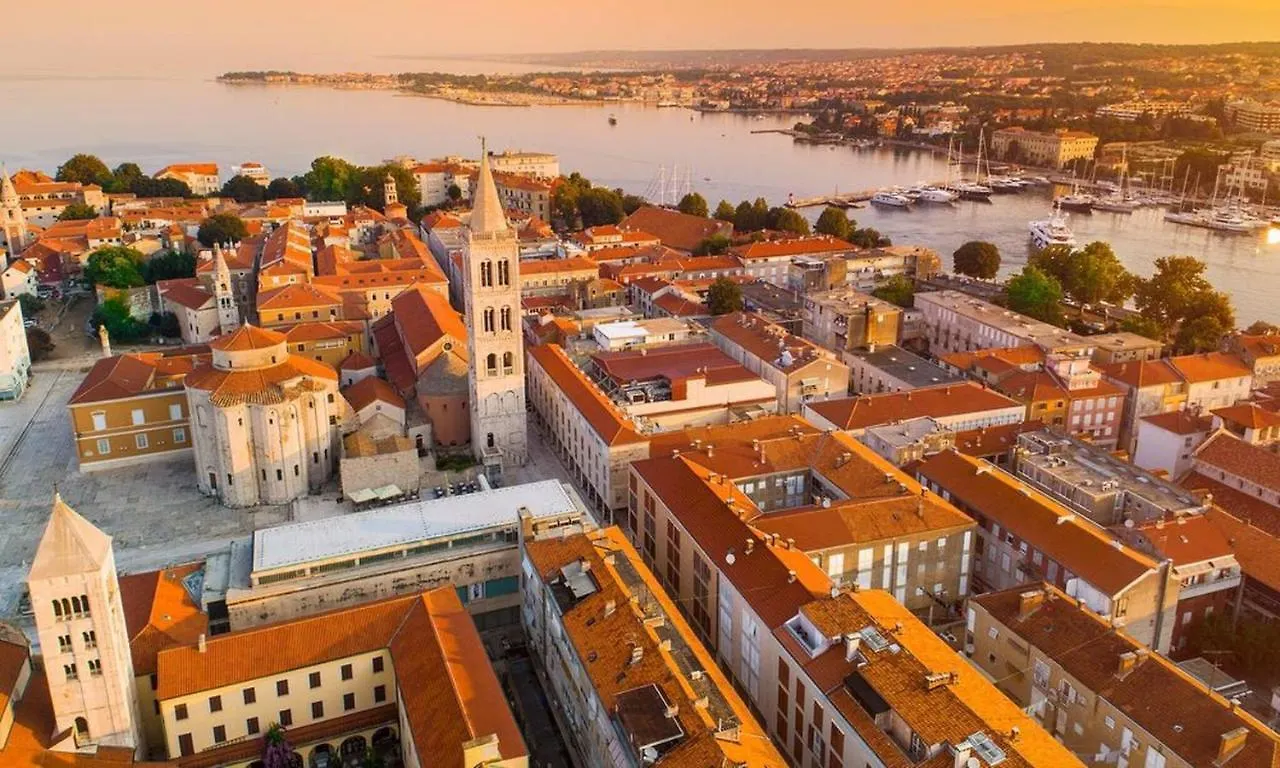 Relax At 2Br Oasis In Zadar Apartment