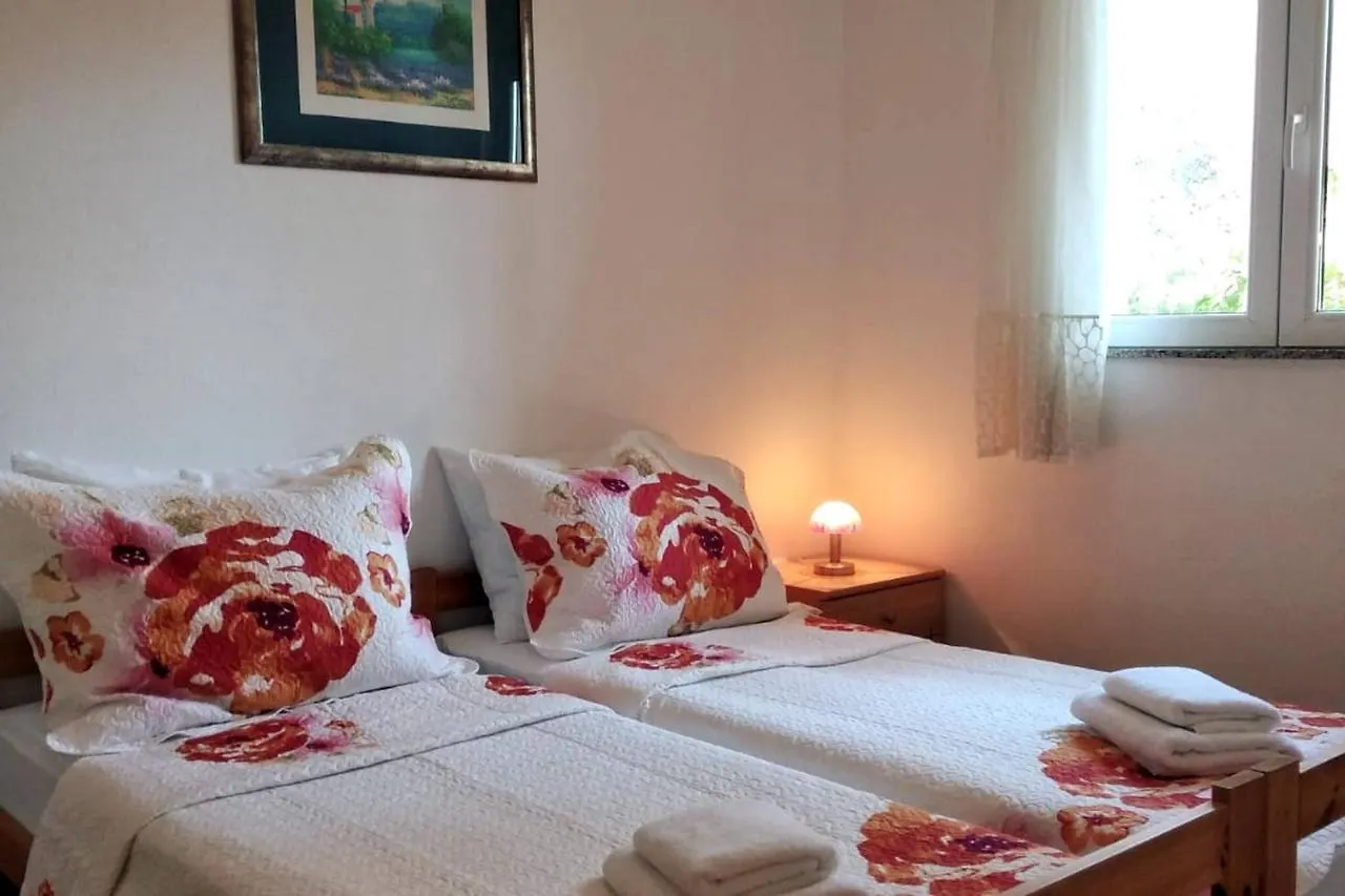 Relax At 2Br Oasis In Zadar Apartment 0*,